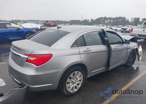 2014 Chrysler 200 Lx from USA, damaged, VIN 1C3CCBAB7EN123907